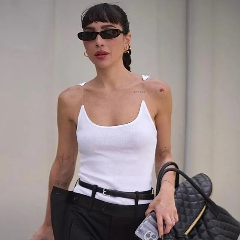 U-neck Slim Fit